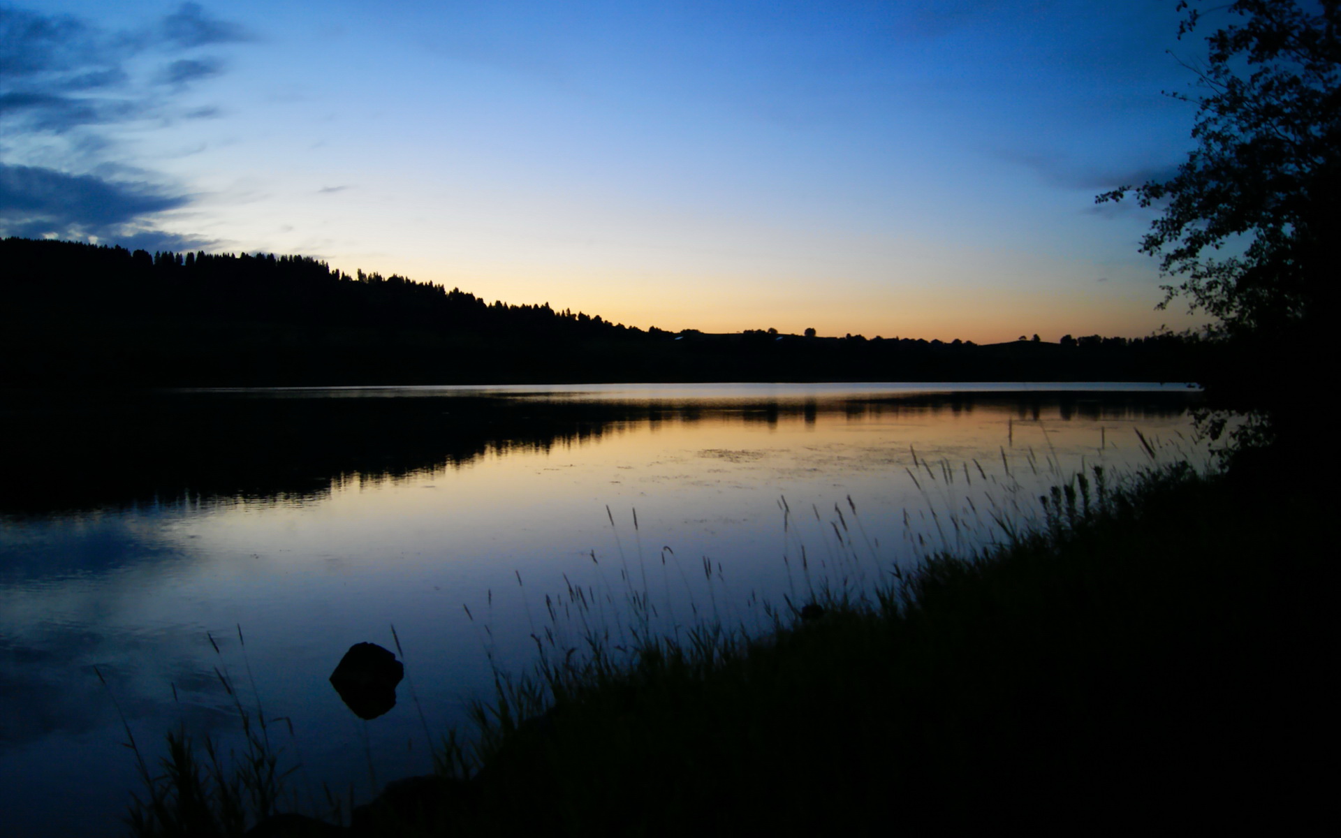 爱游戏在线-绝杀时刻，当兹维列夫在沉默中扛起德国战车